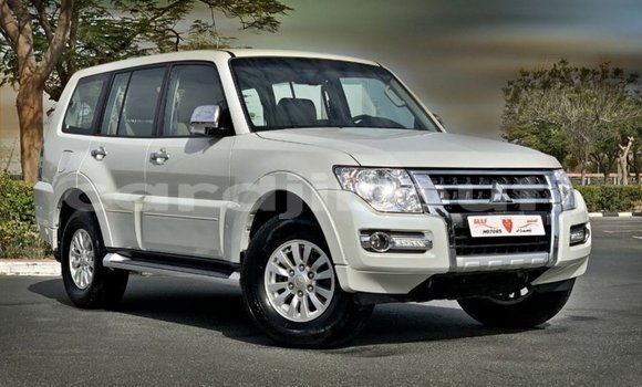 Buy Import Mitsubishi Pajero White Car in Import - Dubai in Ali Sabieh Region