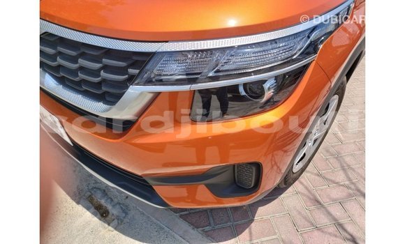 Buy Import Kia Carens Other Car in Import - Dubai in Ali Sabieh Region Buy Import Kia Carens Other Car in Import - Dubai in Ali Sabieh Region