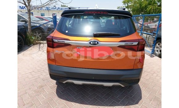 Buy Import Kia Carens Other Car in Import - Dubai in Ali Sabieh Region Buy Import Kia Carens Other Car in Import - Dubai in Ali Sabieh Region