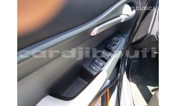 Buy Import Kia Carens Other Car in Import - Dubai in Ali Sabieh Region Buy Import Kia Carens Other Car in Import - Dubai in Ali Sabieh Region