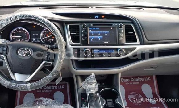 Buy Import Toyota Highlander Other Car in Import - Dubai in Ali Sabieh Region Buy Import Toyota Highlander Other Car in Import - Dubai in Ali Sabieh Region