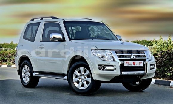 Buy Import Mitsubishi Pajero White Car in Import - Dubai in Ali Sabieh Region