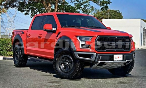 Acheter Import Voiture Ford Club Wagon Rouge à Import - Dubai, Ali Sabieh Region Acheter Import Voiture Ford Club Wagon Rouge à Import - Dubai, Ali Sabieh Region