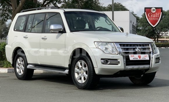Acheter Import Voiture Mitsubishi Pajero Blanc à Import - Dubai, Ali Sabieh Region Acheter Import Voiture Mitsubishi Pajero Blanc à Import - Dubai, Ali Sabieh Region