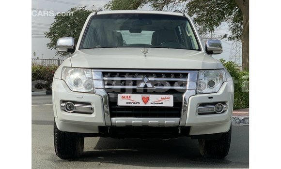 Acheter Import Voiture Mitsubishi Pajero Blanc à Import - Dubai, Ali Sabieh Region Acheter Import Voiture Mitsubishi Pajero Blanc à Import - Dubai, Ali Sabieh Region