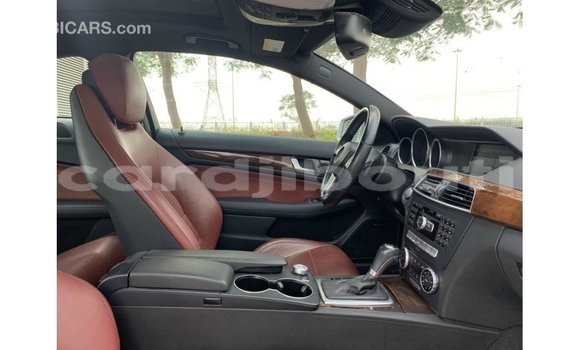 Acheter Import Voiture Mercedes-Benz 190 Autre à Import - Dubai, Ali Sabieh Region Acheter Import Voiture Mercedes-Benz 190 Autre à Import - Dubai, Ali Sabieh Region