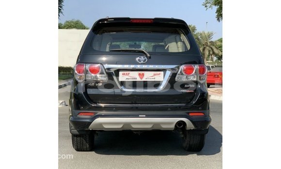 Acheter Import Voiture Toyota Fortuner Noir à Import - Dubai, Ali Sabieh Region Acheter Import Voiture Toyota Fortuner Noir à Import - Dubai, Ali Sabieh Region