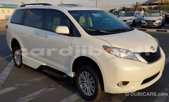 Buy Import Toyota Sienna White Car in Import - Dubai in Ali Sabieh Region Buy Import Toyota Sienna White Car in Import - Dubai in Ali Sabieh Region