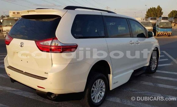 Buy Import Toyota Sienna White Car in Import - Dubai in Ali Sabieh Region Buy Import Toyota Sienna White Car in Import - Dubai in Ali Sabieh Region