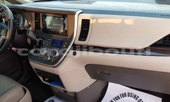 Buy Import Toyota Sienna White Car in Import - Dubai in Ali Sabieh Region Buy Import Toyota Sienna White Car in Import - Dubai in Ali Sabieh Region