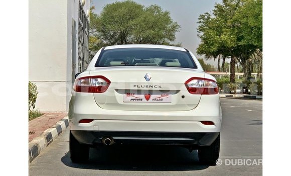 Acheter Import Voiture Renault Fluence Blanc à Import - Dubai, Ali Sabieh Region Acheter Import Voiture Renault Fluence Blanc à Import - Dubai, Ali Sabieh Region