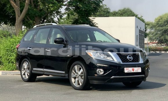 Buy Import Nissan Pathfinder Black Car in Import - Dubai in Ali Sabieh Region