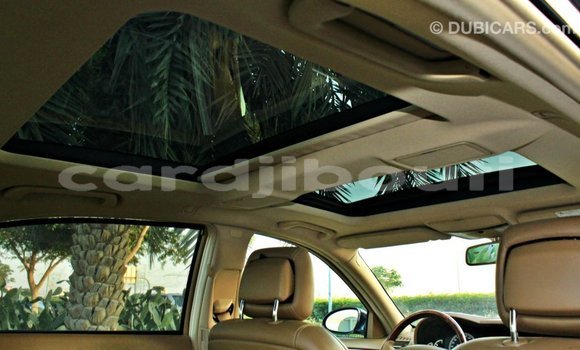 Acheter Import Voiture Mercedes-Benz 200 Bleu à Import - Dubai, Ali Sabieh Region Acheter Import Voiture Mercedes-Benz 200 Bleu à Import - Dubai, Ali Sabieh Region