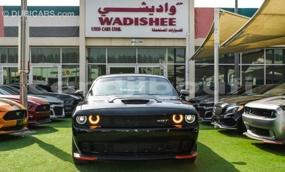 Acheter Import Voiture Dodge Challenger Noir à Import - Dubai, Ali Sabieh Region Acheter Import Voiture Dodge Challenger Noir à Import - Dubai, Ali Sabieh Region