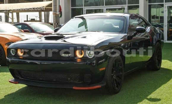 Acheter Import Voiture Dodge Challenger Noir à Import - Dubai, Ali Sabieh Region Acheter Import Voiture Dodge Challenger Noir à Import - Dubai, Ali Sabieh Region