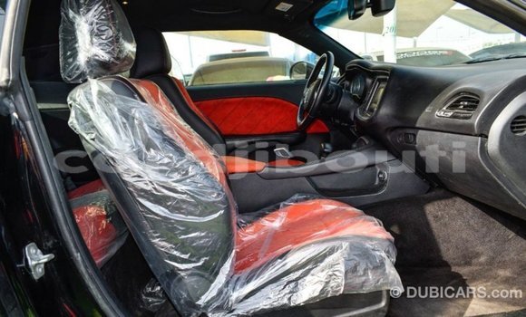 Acheter Import Voiture Dodge Challenger Noir à Import - Dubai, Ali Sabieh Region Acheter Import Voiture Dodge Challenger Noir à Import - Dubai, Ali Sabieh Region