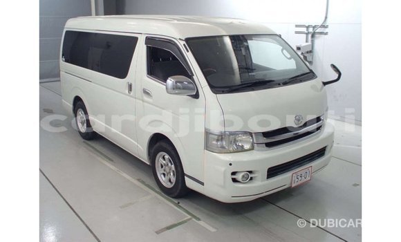 Buy Import Toyota Regius White Car in Import - Dubai in Ali Sabieh Region Buy Import Toyota Regius White Car in Import - Dubai in Ali Sabieh Region
