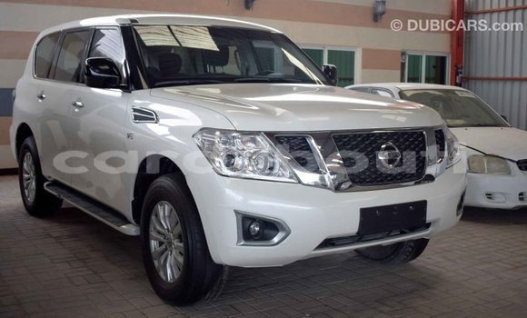 Acheter Import Voiture Nissan Patrol Blanc à Import - Dubai, Ali Sabieh Region Acheter Import Voiture Nissan Patrol Blanc à Import - Dubai, Ali Sabieh Region
