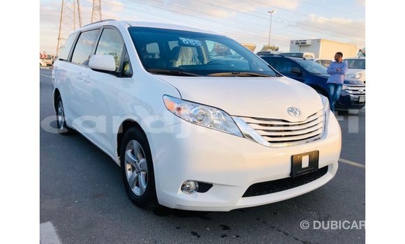 Buy Import Toyota Sienna White Car in Import - Dubai in Ali Sabieh Region Buy Import Toyota Sienna White Car in Import - Dubai in Ali Sabieh Region