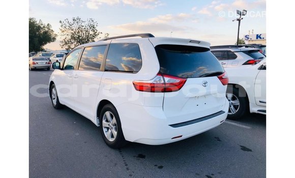 Buy Import Toyota Sienna White Car in Import - Dubai in Ali Sabieh Region Buy Import Toyota Sienna White Car in Import - Dubai in Ali Sabieh Region