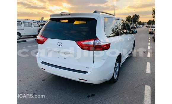 Buy Import Toyota Sienna White Car in Import - Dubai in Ali Sabieh Region Buy Import Toyota Sienna White Car in Import - Dubai in Ali Sabieh Region