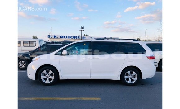 Buy Import Toyota Sienna White Car in Import - Dubai in Ali Sabieh Region Buy Import Toyota Sienna White Car in Import - Dubai in Ali Sabieh Region