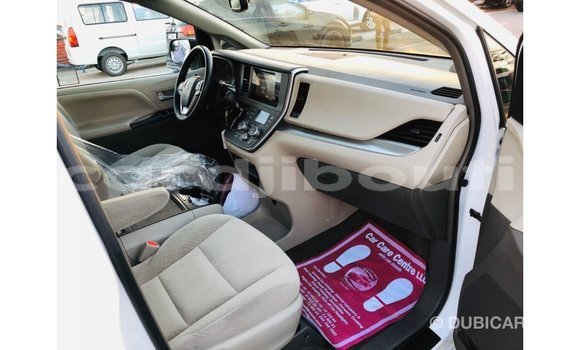Buy Import Toyota Sienna White Car in Import - Dubai in Ali Sabieh Region Buy Import Toyota Sienna White Car in Import - Dubai in Ali Sabieh Region