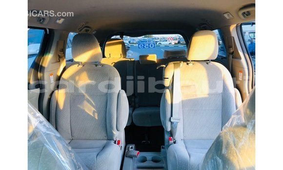 Buy Import Toyota Sienna White Car in Import - Dubai in Ali Sabieh Region Buy Import Toyota Sienna White Car in Import - Dubai in Ali Sabieh Region