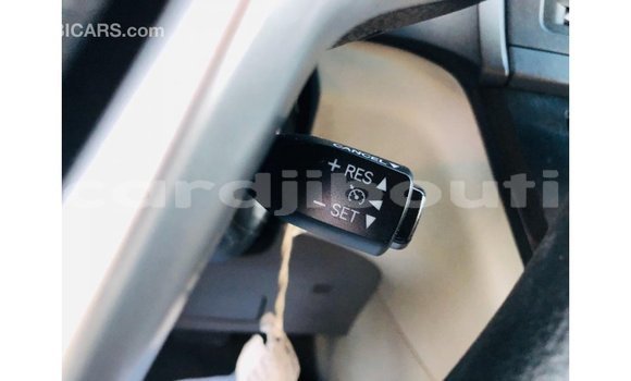 Buy Import Toyota Sienna White Car in Import - Dubai in Ali Sabieh Region Buy Import Toyota Sienna White Car in Import - Dubai in Ali Sabieh Region