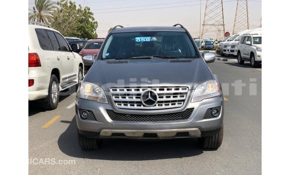 Buy Import Mercedes-Benz 190 Other Car in Import - Dubai in Ali Sabieh Region Buy Import Mercedes-Benz 190 Other Car in Import - Dubai in Ali Sabieh Region
