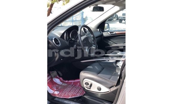 Buy Import Mercedes-Benz 190 Other Car in Import - Dubai in Ali Sabieh Region Buy Import Mercedes-Benz 190 Other Car in Import - Dubai in Ali Sabieh Region
