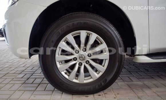 Acheter Import Voiture Nissan Patrol Blanc à Import - Dubai, Ali Sabieh Region Acheter Import Voiture Nissan Patrol Blanc à Import - Dubai, Ali Sabieh Region