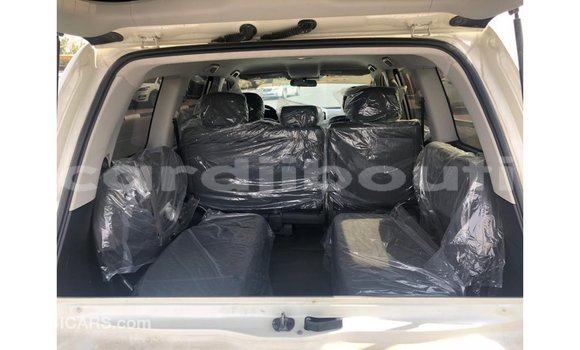 Buy Import Toyota Land Cruiser White Car in Import - Dubai in Ali Sabieh Region Buy Import Toyota Land Cruiser White Car in Import - Dubai in Ali Sabieh Region