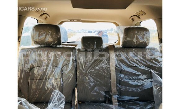 Buy Import Toyota Land Cruiser White Car in Import - Dubai in Ali Sabieh Region Buy Import Toyota Land Cruiser White Car in Import - Dubai in Ali Sabieh Region