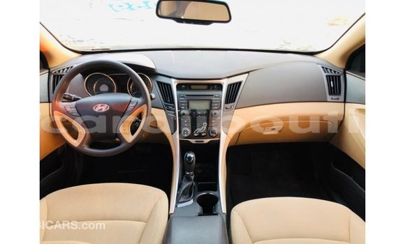 Buy Import Hyundai Sonata Red Car in Import - Dubai in Ali Sabieh Region Buy Import Hyundai Sonata Red Car in Import - Dubai in Ali Sabieh Region