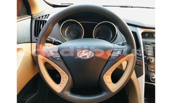 Buy Import Hyundai Sonata Red Car in Import - Dubai in Ali Sabieh Region Buy Import Hyundai Sonata Red Car in Import - Dubai in Ali Sabieh Region