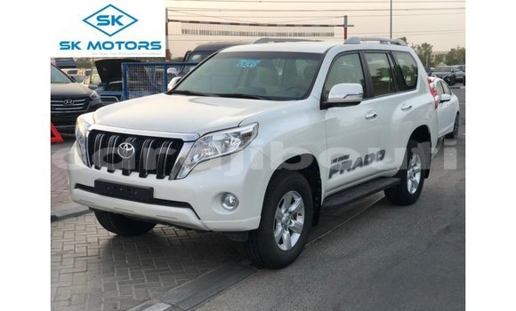 Buy Import Toyota Prado White Car in Import - Dubai in Ali Sabieh Region