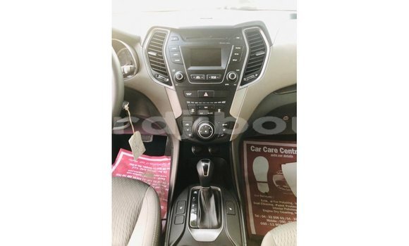 Buy Import Hyundai Santa Fe Black Car in Import - Dubai in Ali Sabieh Region Buy Import Hyundai Santa Fe Black Car in Import - Dubai in Ali Sabieh Region
