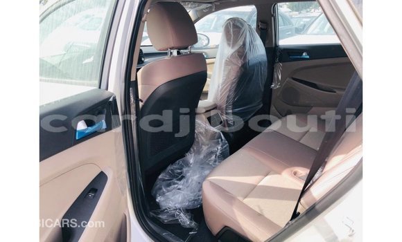 Buy Import Hyundai Tucson Other Car in Import - Dubai in Ali Sabieh Region Buy Import Hyundai Tucson Other Car in Import - Dubai in Ali Sabieh Region