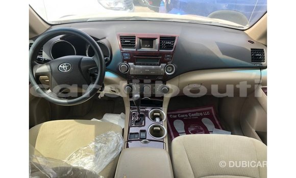 Buy Import Toyota Highlander Other Car in Import - Dubai in Ali Sabieh Region Buy Import Toyota Highlander Other Car in Import - Dubai in Ali Sabieh Region