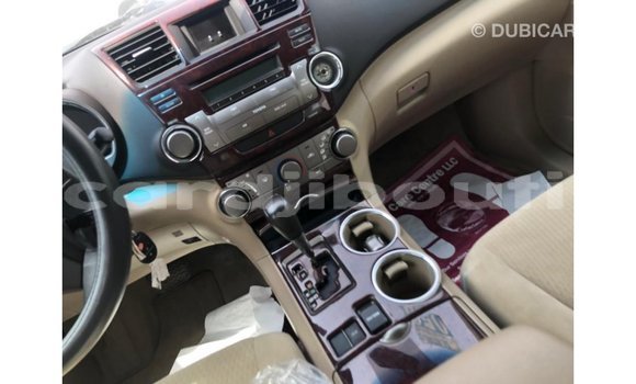 Buy Import Toyota Highlander Other Car in Import - Dubai in Ali Sabieh Region Buy Import Toyota Highlander Other Car in Import - Dubai in Ali Sabieh Region