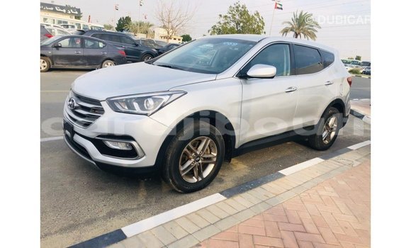 Buy Import Hyundai Santa Fe Other Car in Import - Dubai in Ali Sabieh Region Buy Import Hyundai Santa Fe Other Car in Import - Dubai in Ali Sabieh Region