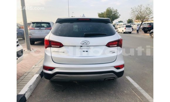 Buy Import Hyundai Santa Fe Other Car in Import - Dubai in Ali Sabieh Region Buy Import Hyundai Santa Fe Other Car in Import - Dubai in Ali Sabieh Region