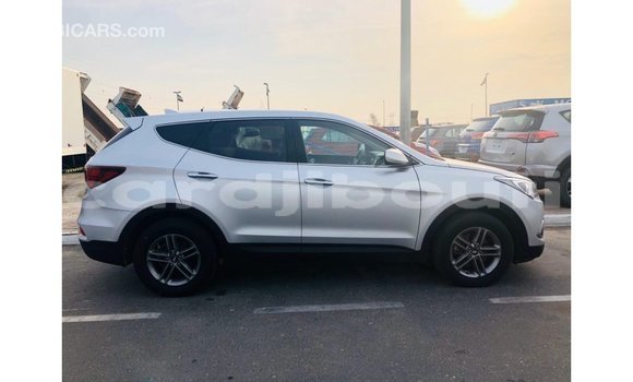 Buy Import Hyundai Santa Fe Other Car in Import - Dubai in Ali Sabieh Region Buy Import Hyundai Santa Fe Other Car in Import - Dubai in Ali Sabieh Region