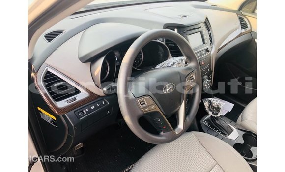 Buy Import Hyundai Santa Fe Other Car in Import - Dubai in Ali Sabieh Region Buy Import Hyundai Santa Fe Other Car in Import - Dubai in Ali Sabieh Region