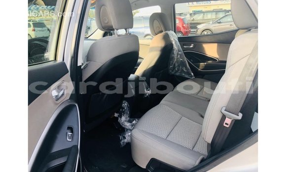 Buy Import Hyundai Santa Fe Other Car in Import - Dubai in Ali Sabieh Region Buy Import Hyundai Santa Fe Other Car in Import - Dubai in Ali Sabieh Region