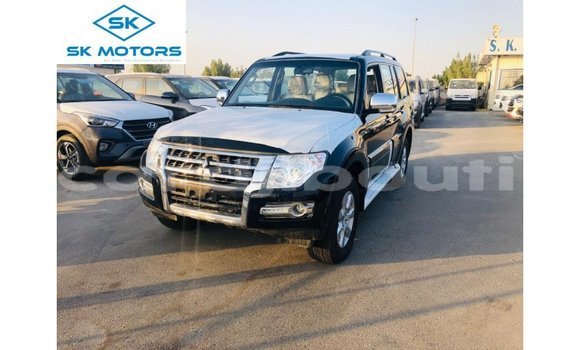 Acheter Import Voiture Mitsubishi Pajero Noir à Import - Dubai, Ali Sabieh Region