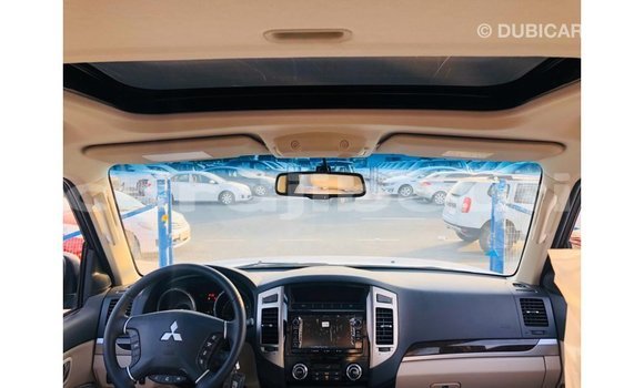 Acheter Import Voiture Mitsubishi Pajero Noir à Import - Dubai, Ali Sabieh Region Acheter Import Voiture Mitsubishi Pajero Noir à Import - Dubai, Ali Sabieh Region