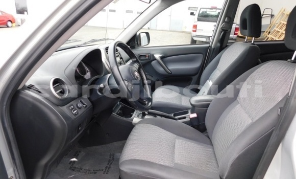 Acheter Import Voiture Toyota RAV4 Gris à Djibouti, Djibouti Region Acheter Import Voiture Toyota RAV4 Gris à Djibouti, Djibouti Region