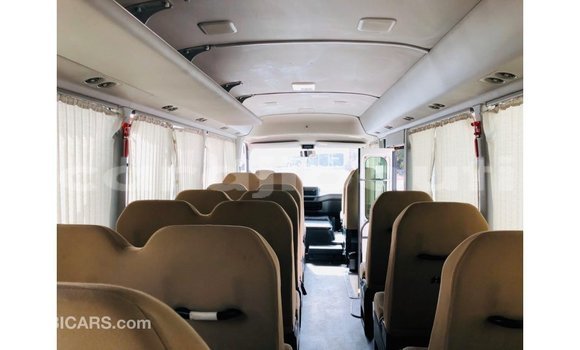 Buy Import Toyota Coaster White Car in Import - Dubai in Ali Sabieh Region Buy Import Toyota Coaster White Car in Import - Dubai in Ali Sabieh Region